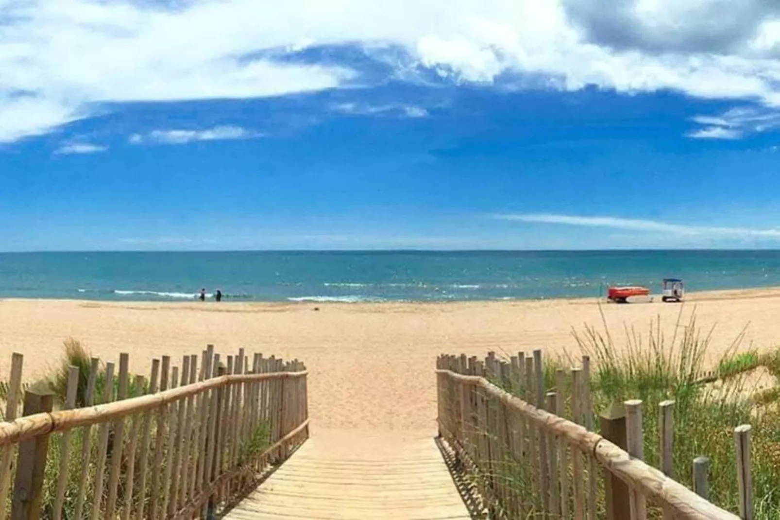 Le Domaine d'Enserune 3-Areas within 20km in summer