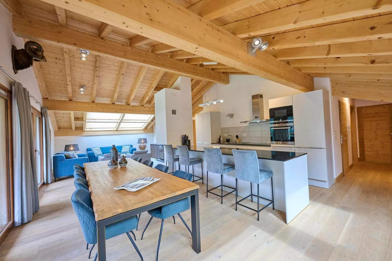 Penthouse 8p.-Esszimmer