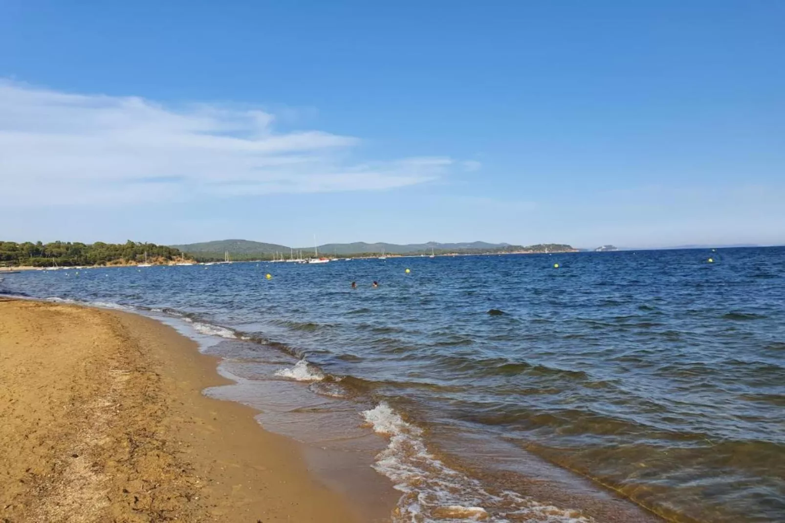 Les Canissons 4-Areas within 20km in summer