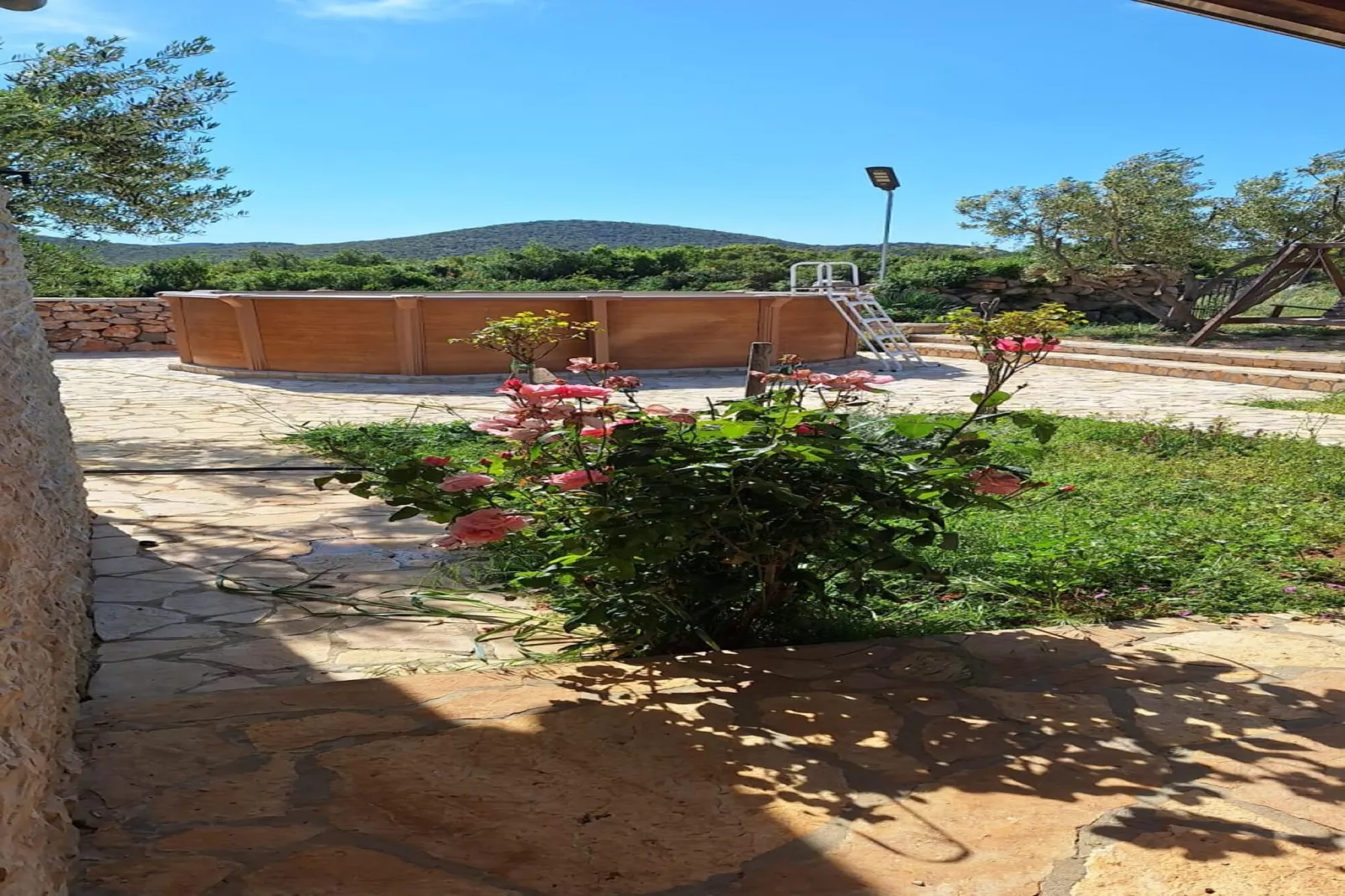 Stone house Vrana lake-Schwimmbad