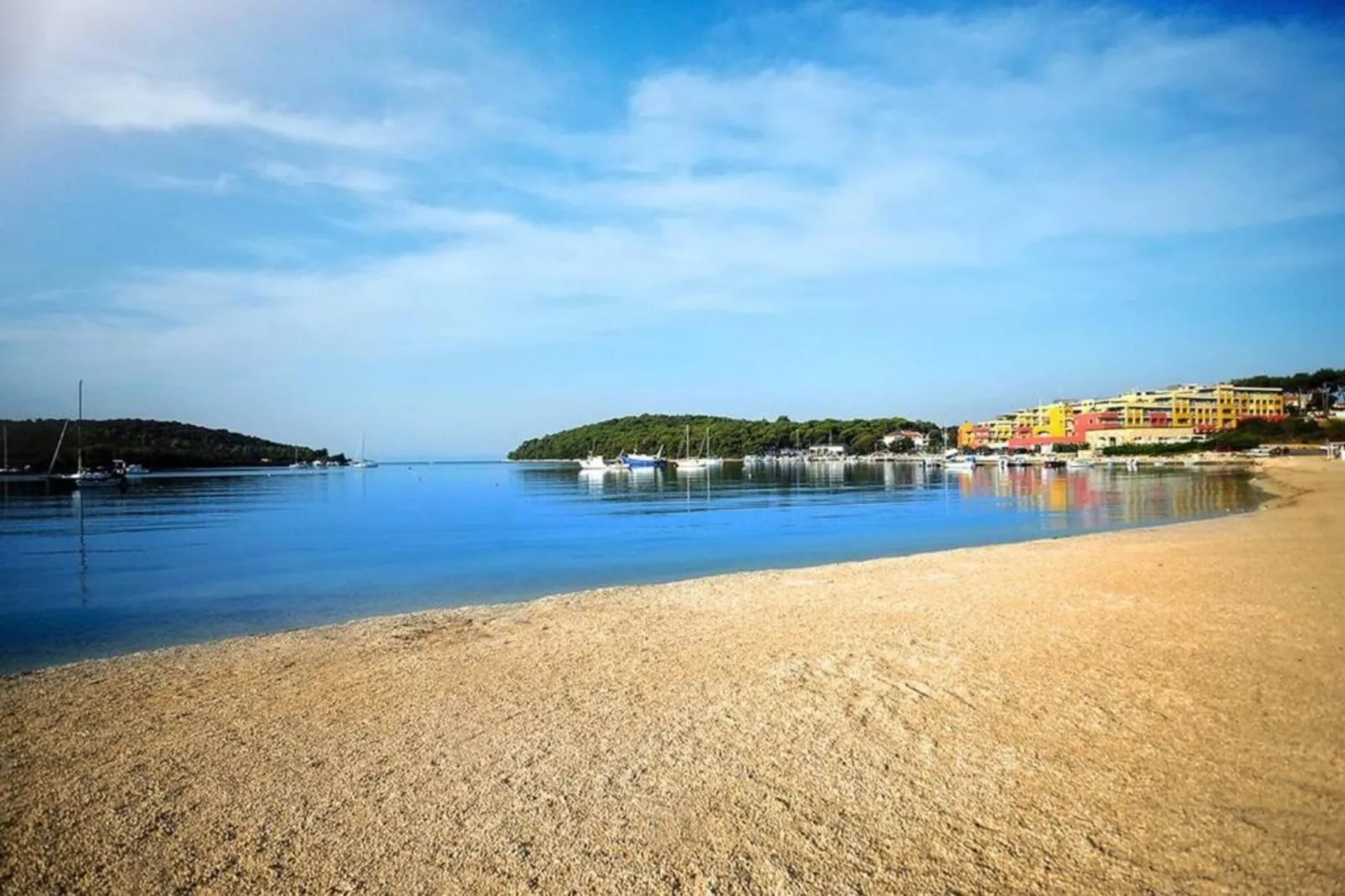 Holiday Home Nina-Areas summer 20km