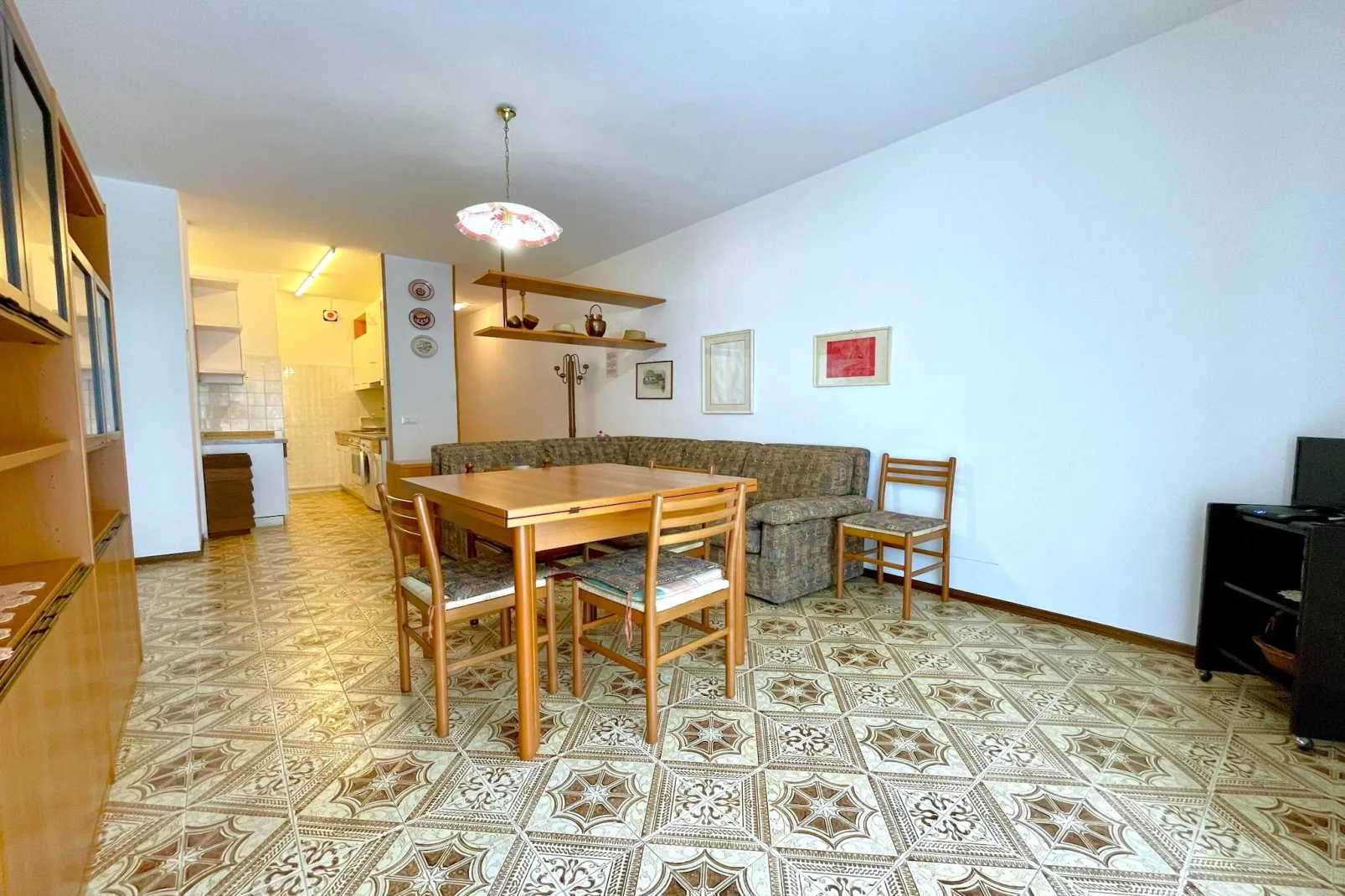 RAFFAELLO 1 int 3 tipo C  con piscina-Salle à manger