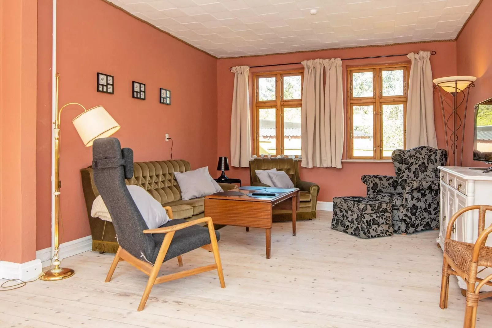 8 person holiday home in Grenaa-By Traum