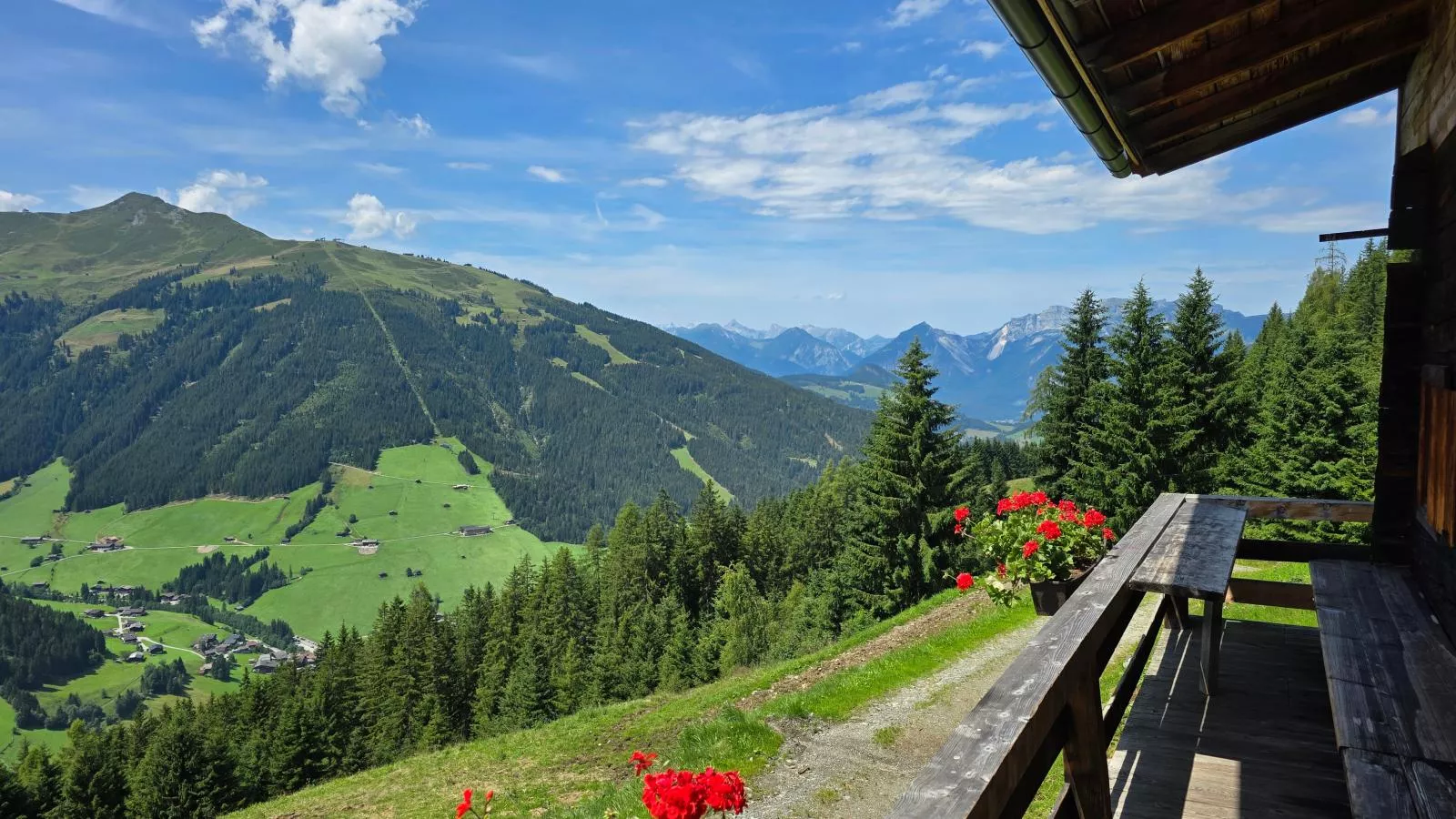 EAGGA-Niederleger Alm-Terrasse / balcon