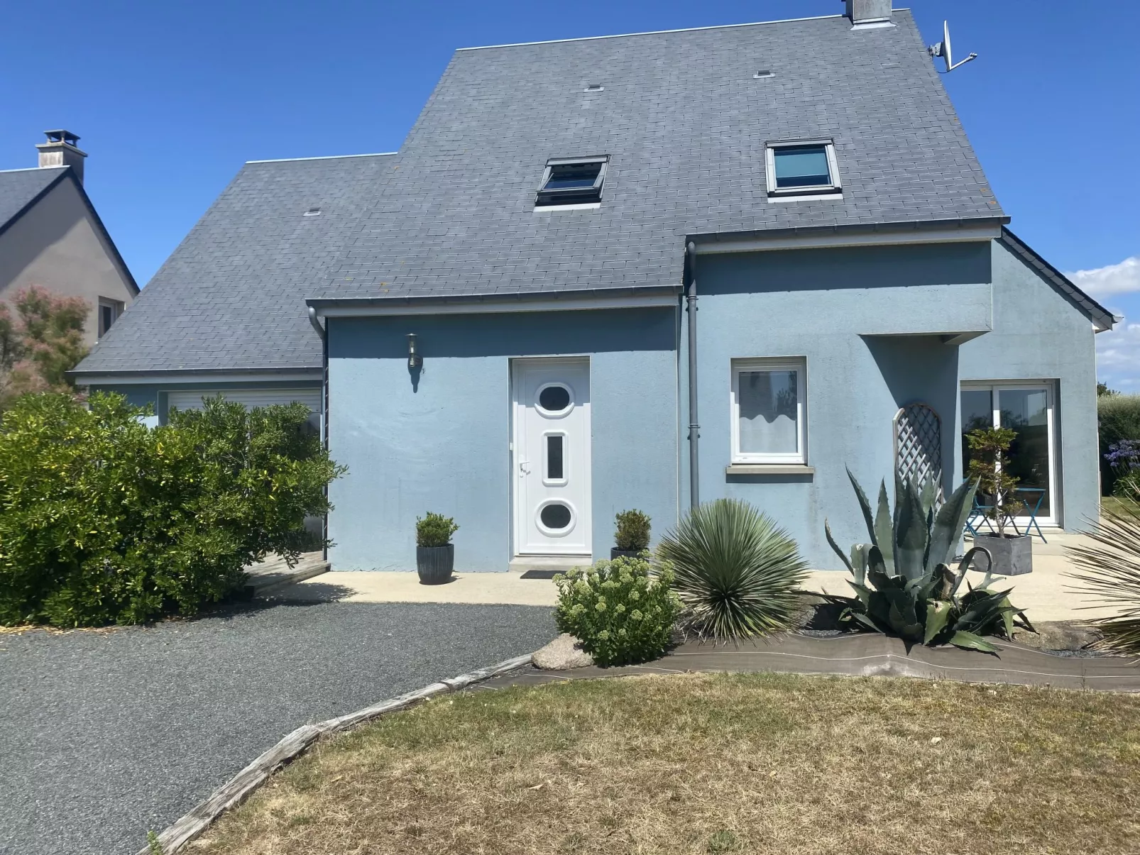 Blue House-Dehors