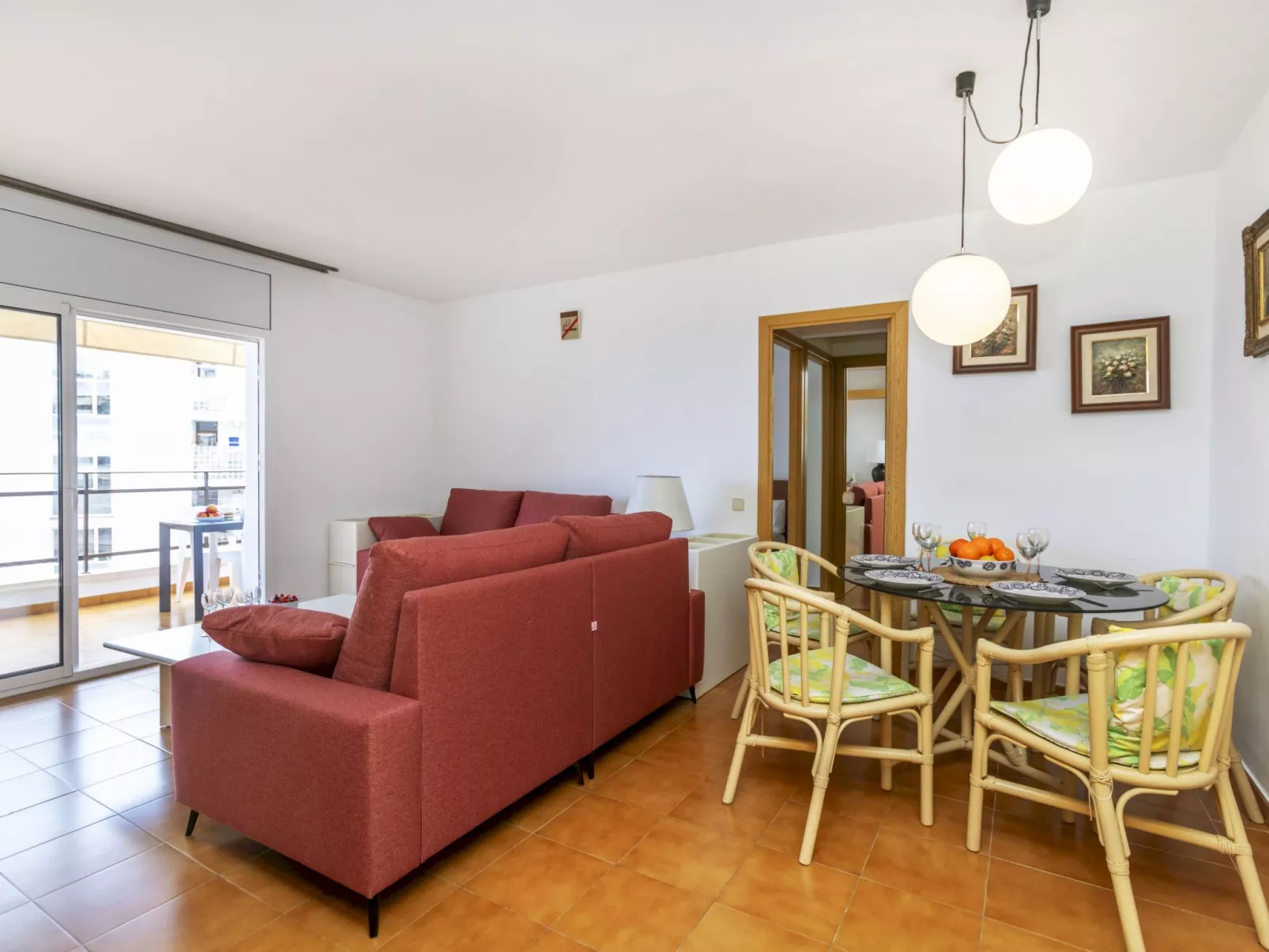 Punta Garbí-Inside