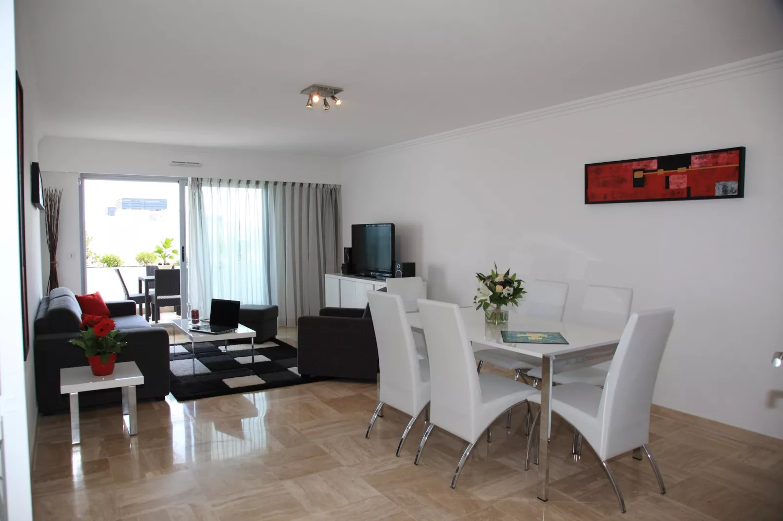 Residence Le Lido - Cagnes-sur-Mer // T 2/4-Dining room