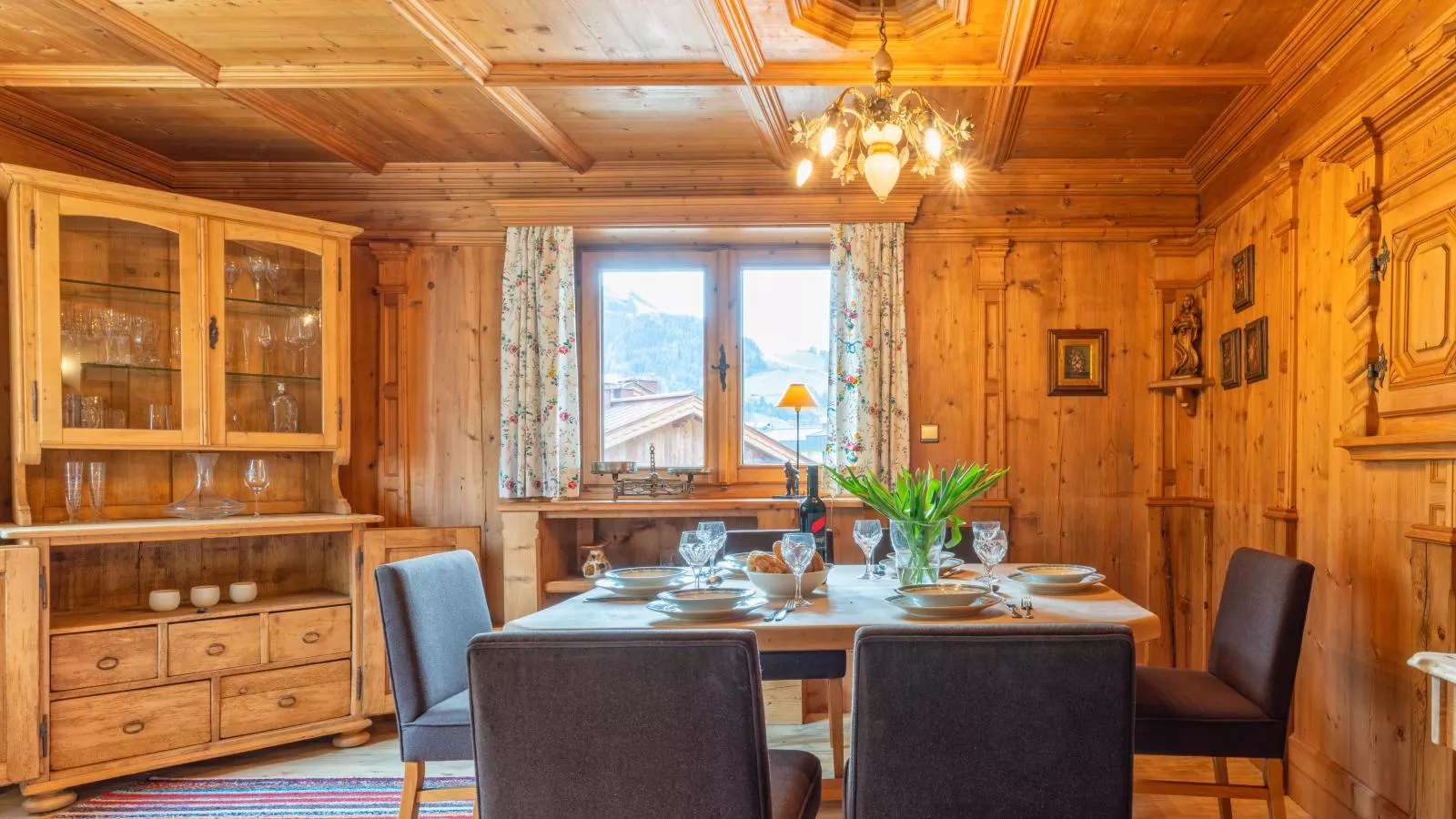 Pletzer-Dining room
