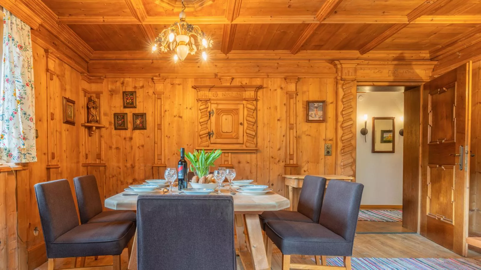 Pletzer-Dining room