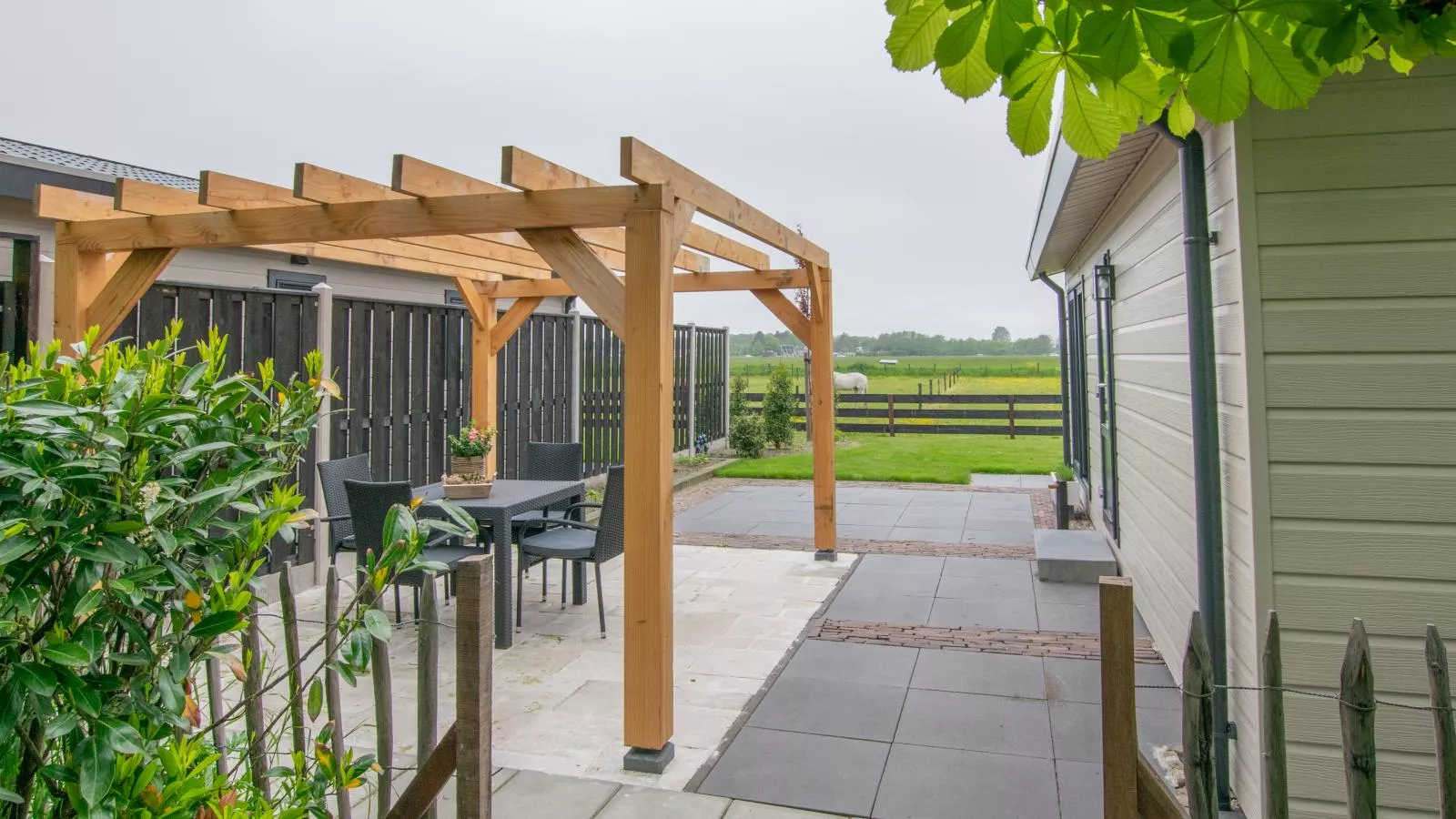 De Zwaluw-Exterior summer