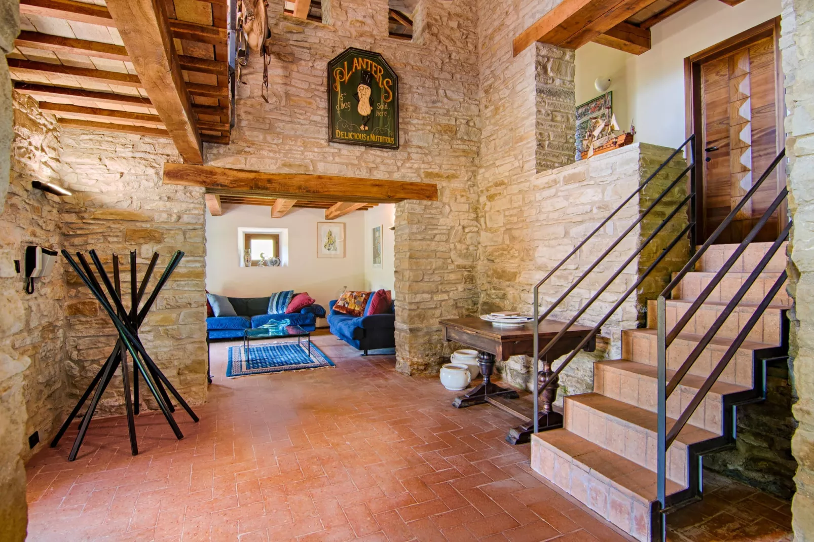 Villa Isabella-Hall & reception