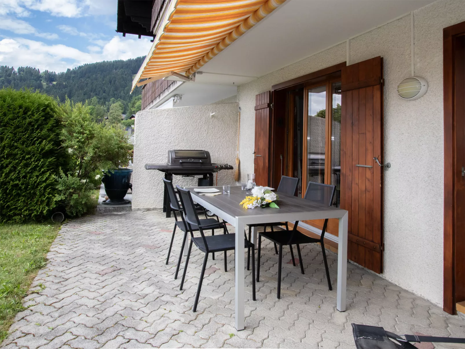 Chantebrise A2-Outside