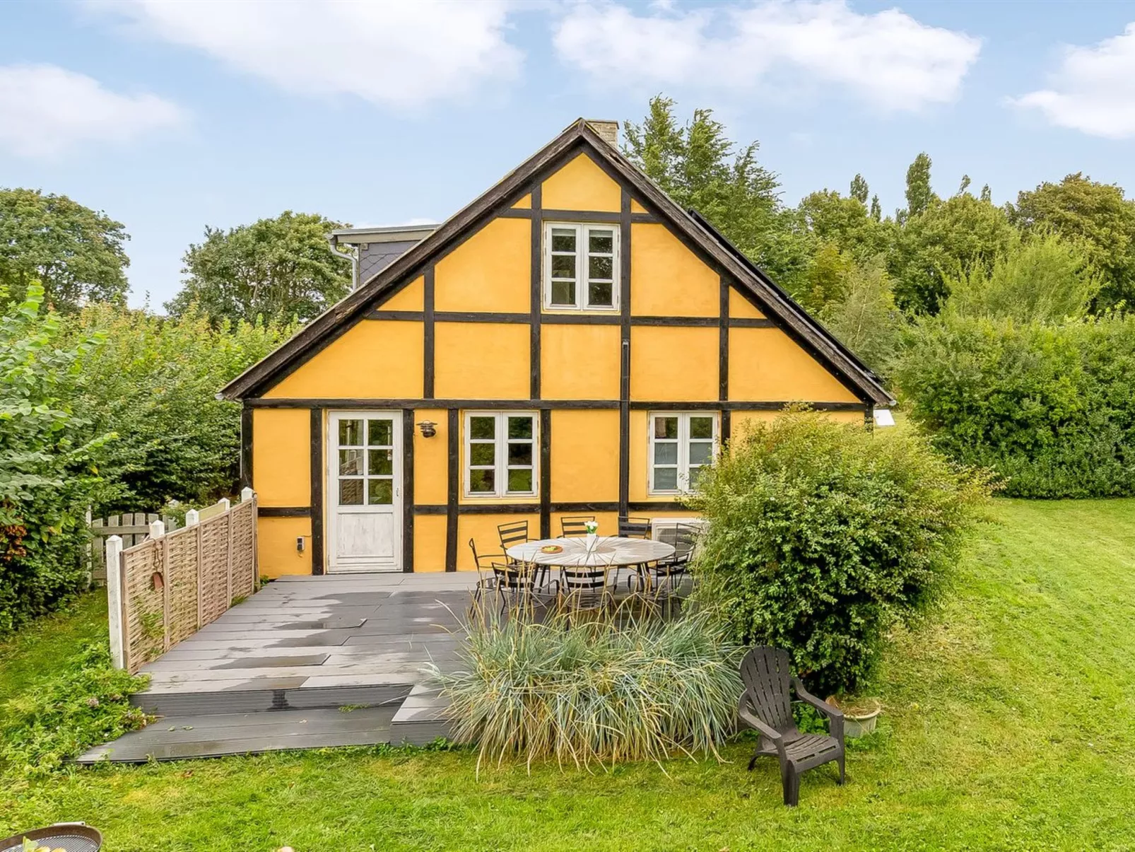 "Hughlek" - 1.5km from the sea-Draußen