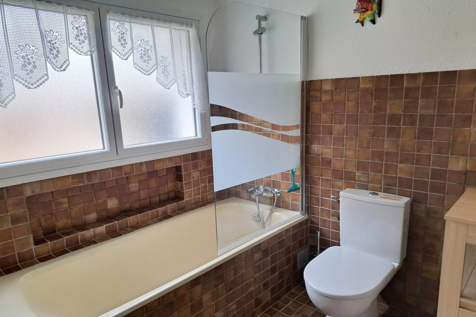 Ferienhaus in unmittelbarer Strandnähe Guisseny-Bathroom