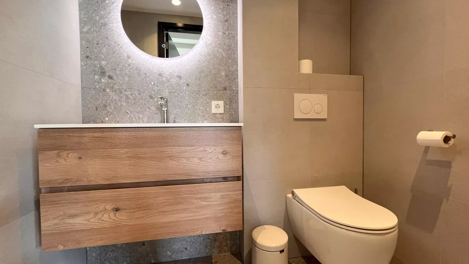 Quercus-Bathroom