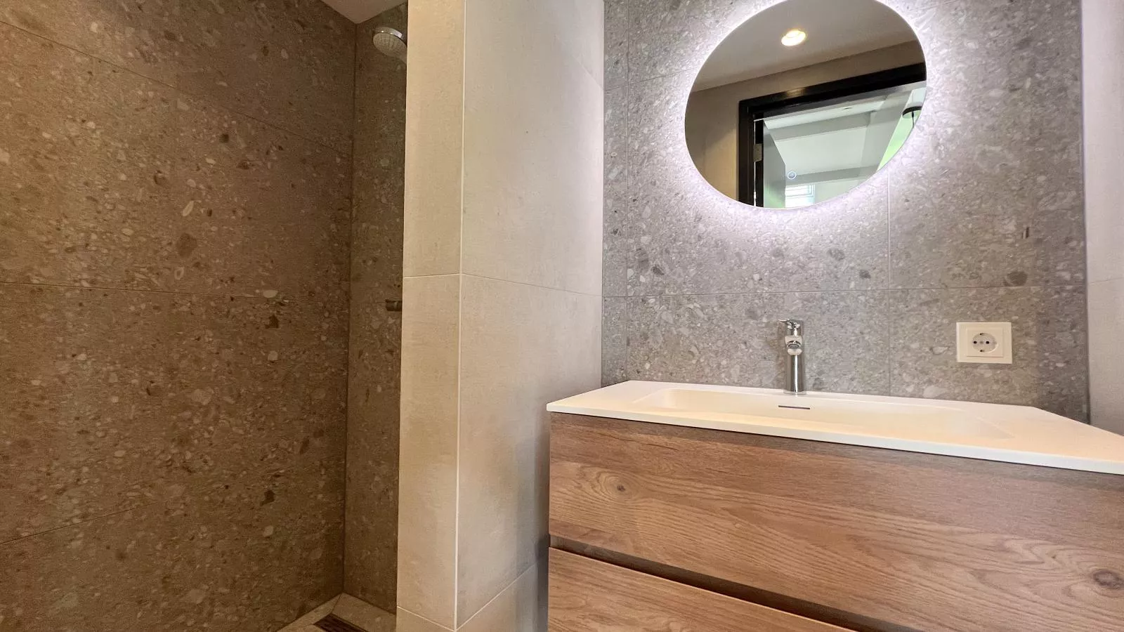 Quercus-Bathroom
