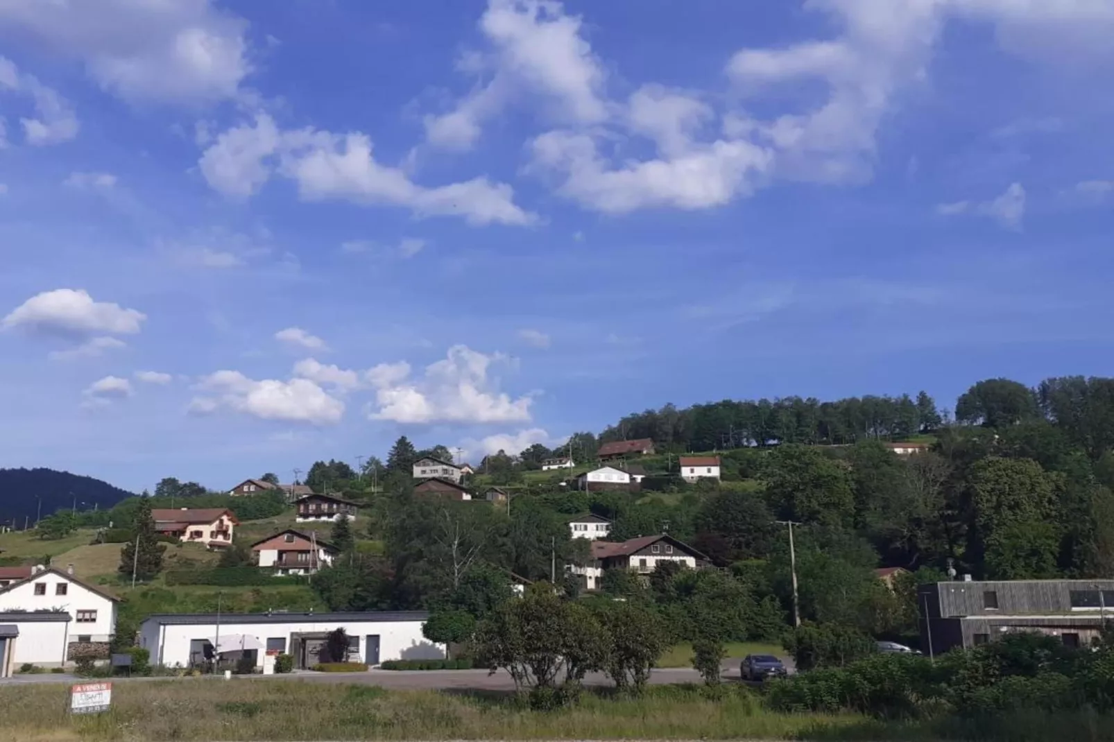La Coccinelle-Areas within 20km in summer