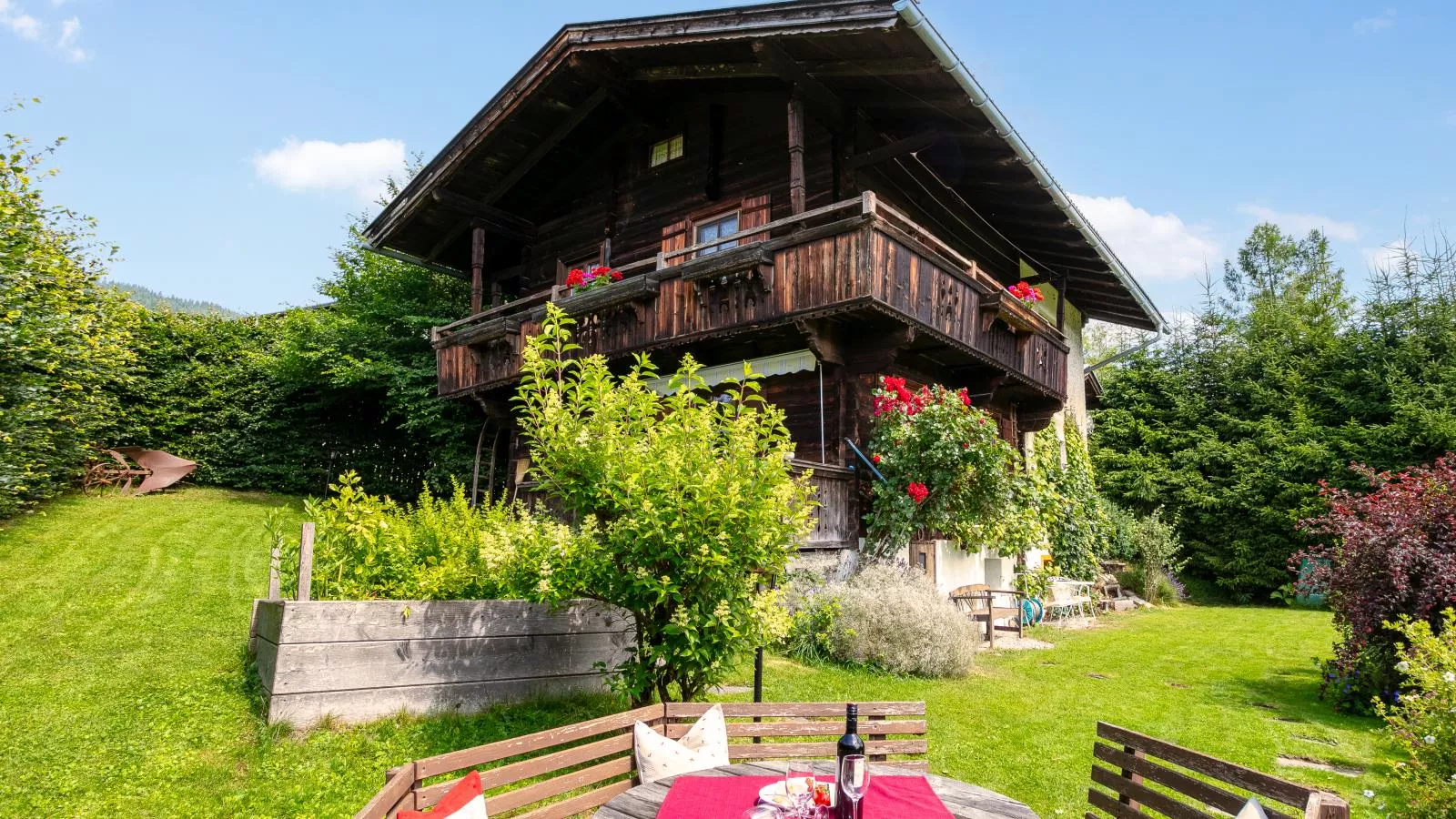 Weberhäusl am Penningberg-Exterior in summer