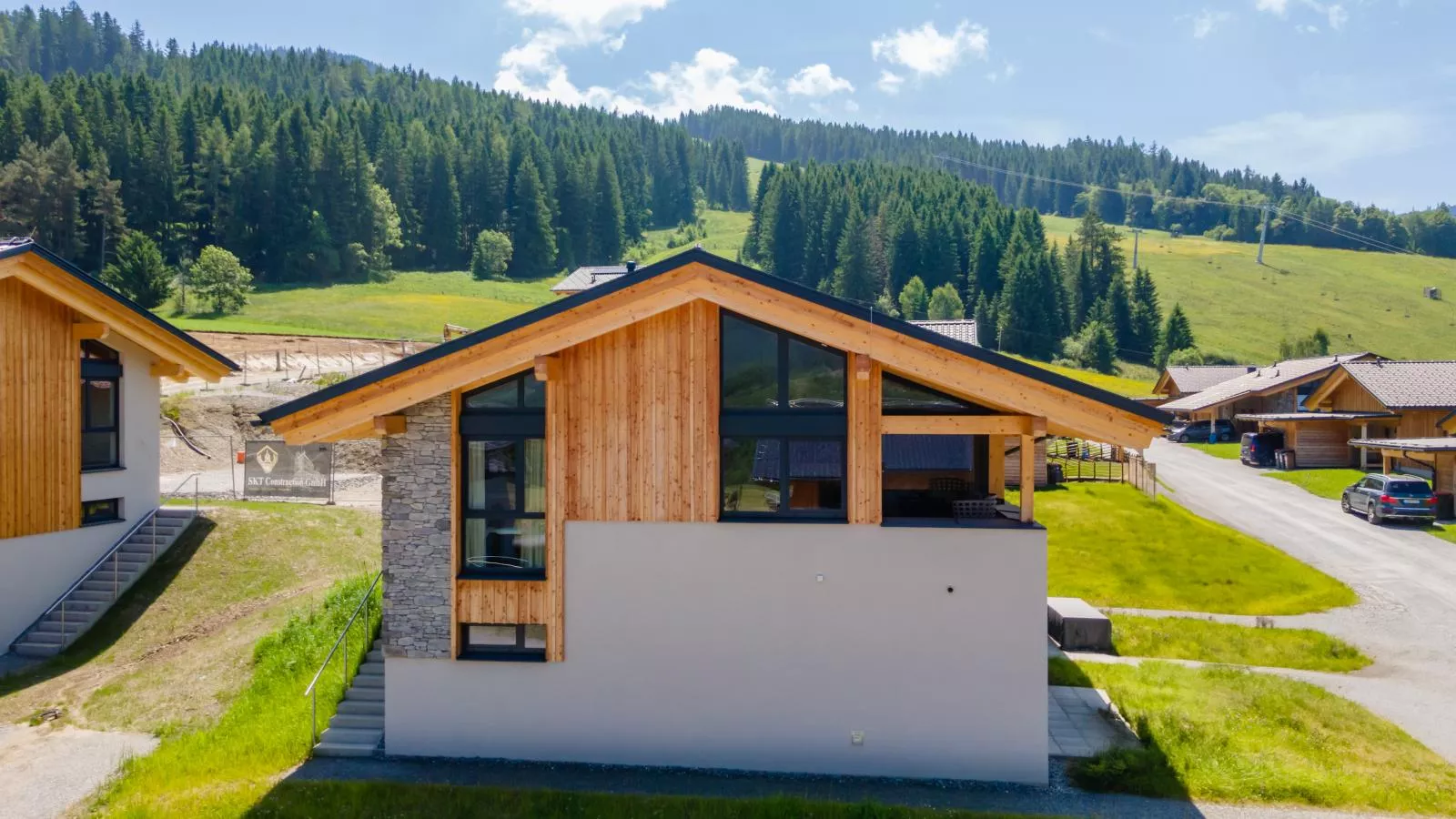 Grebenzen Lodge 51A-Exterior in summer