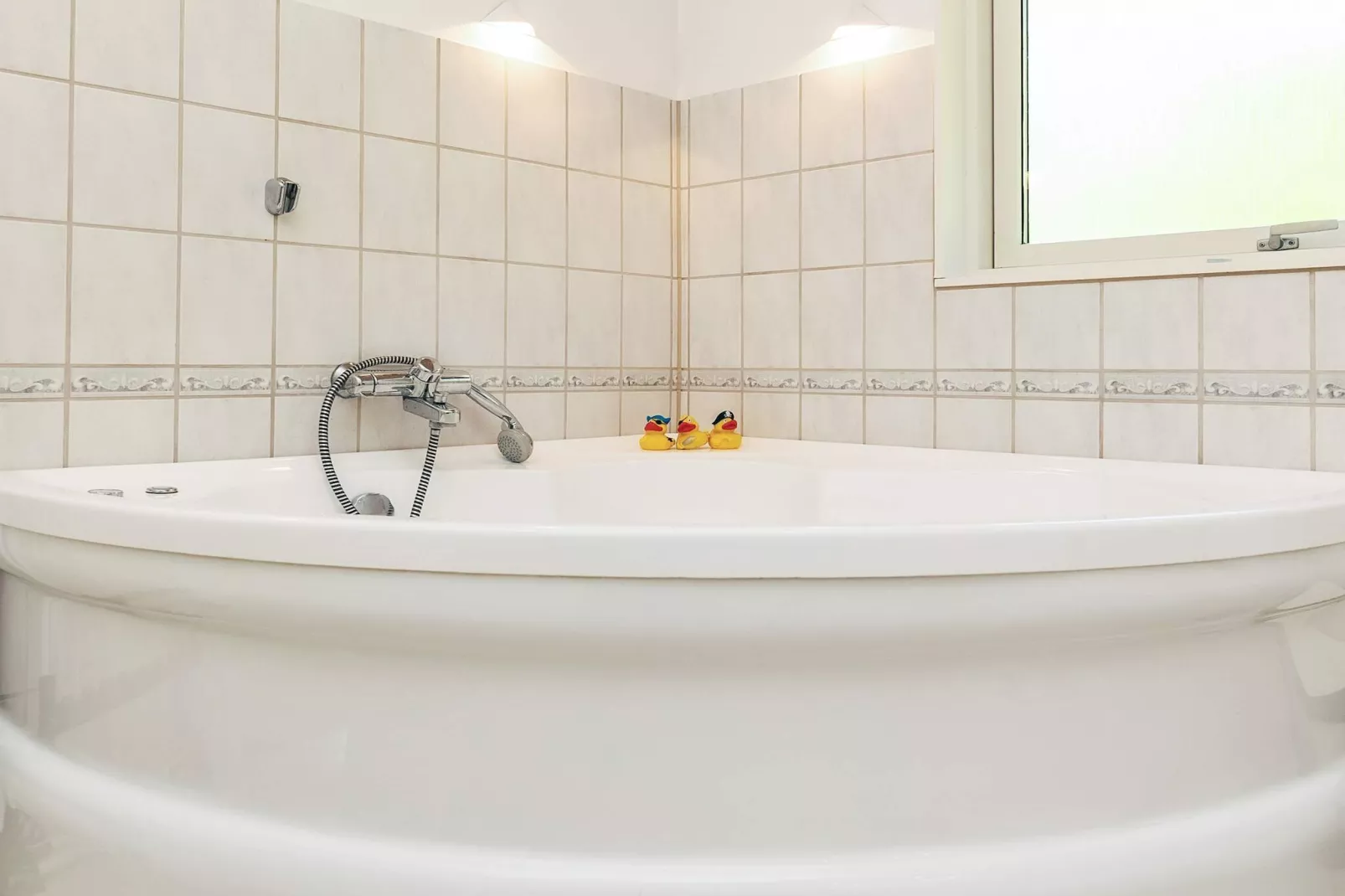 4 Sterne Ferienhaus in Hadsund-By Traum-Wellnessbereich