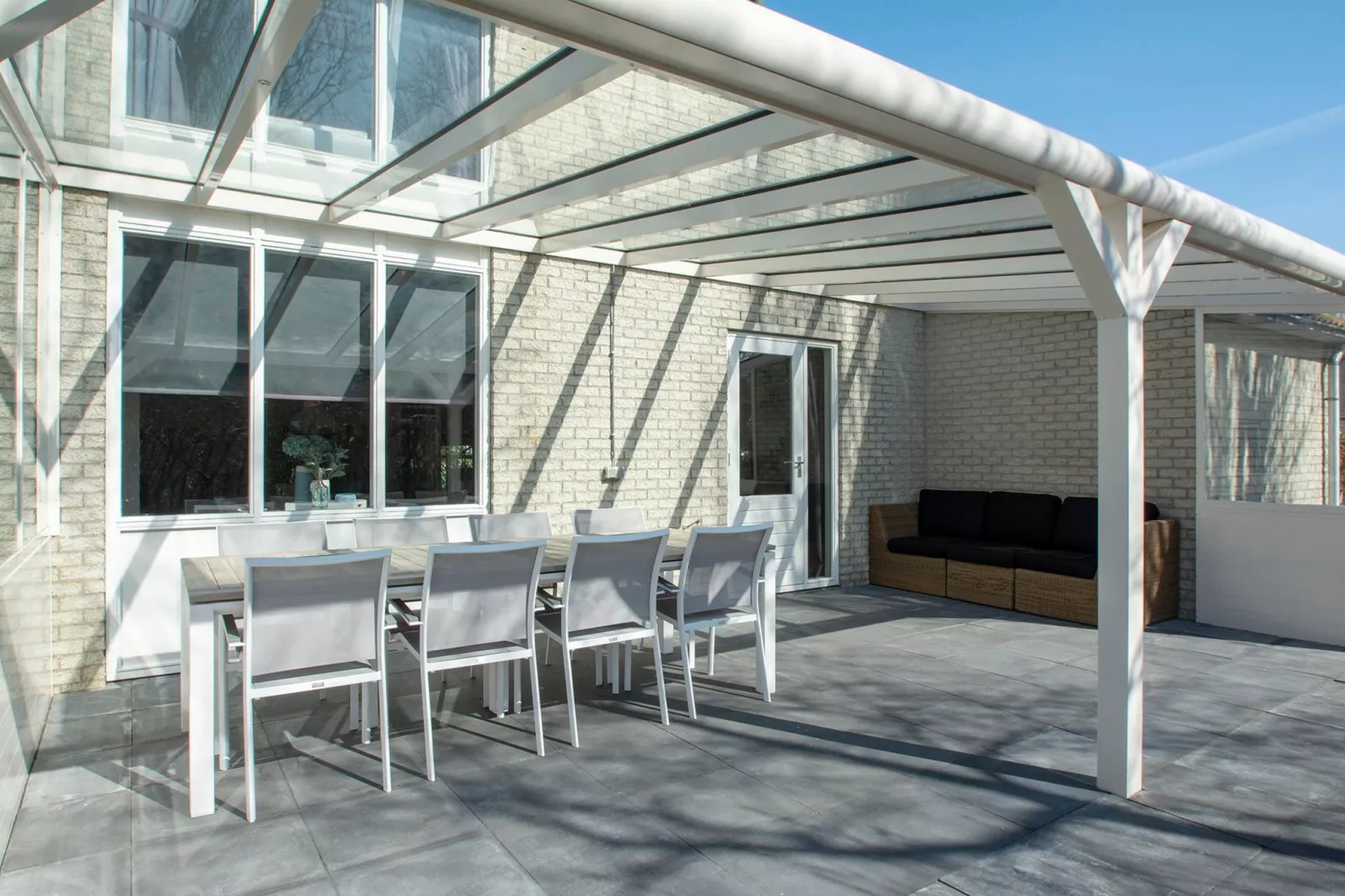 Ooghduyne 75-Terrace balcony