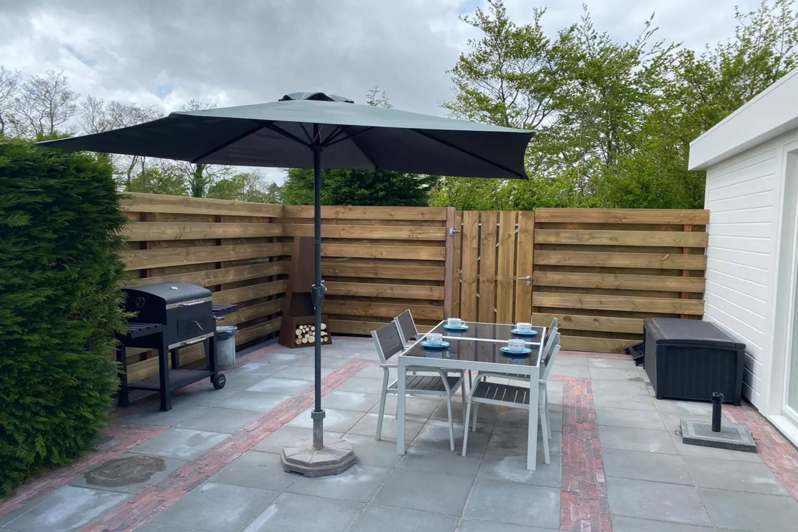 Eureka 83-Terrace balcony