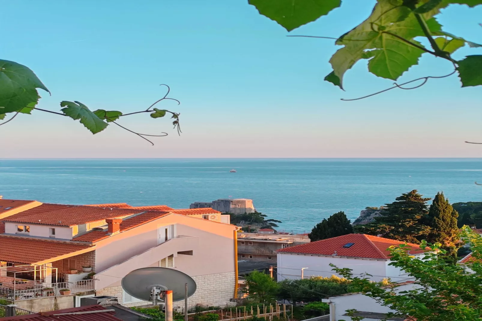 Apartment Angelina - Three Bedroom Apartment with Balcony and Sea View-Terrace balcony