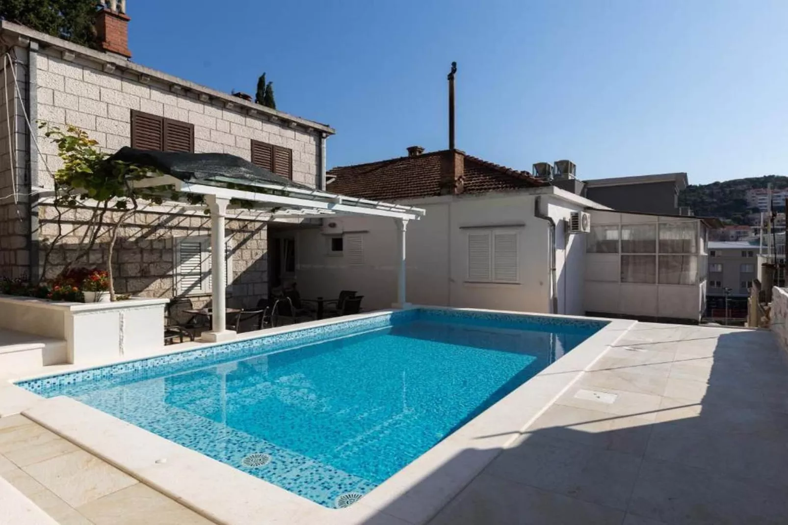 Guest House Kusalo- One Bedroom Apartment with Terrace (Apartman 4)-Piscine