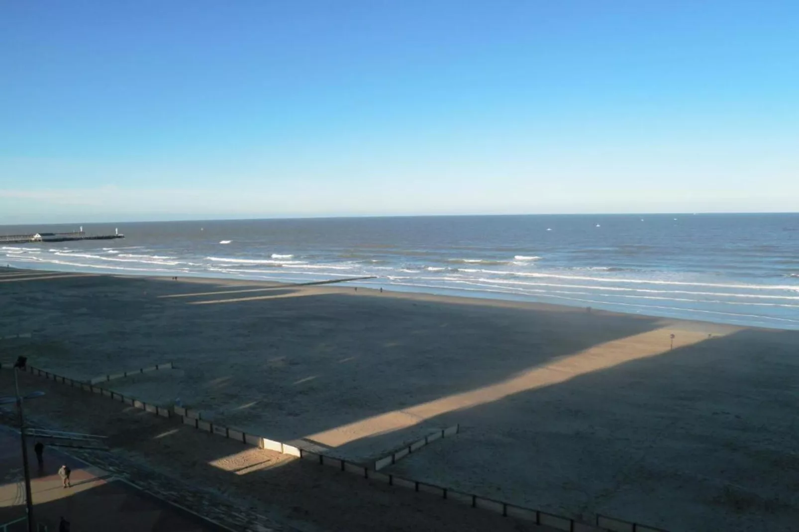 PAUL & VIRGINIE - 10TH-Areas within 1km in summer