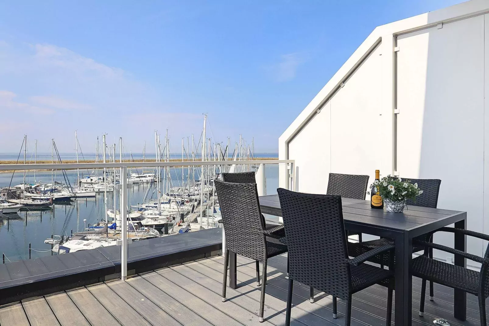 Harbour view apartment in Wendtorf