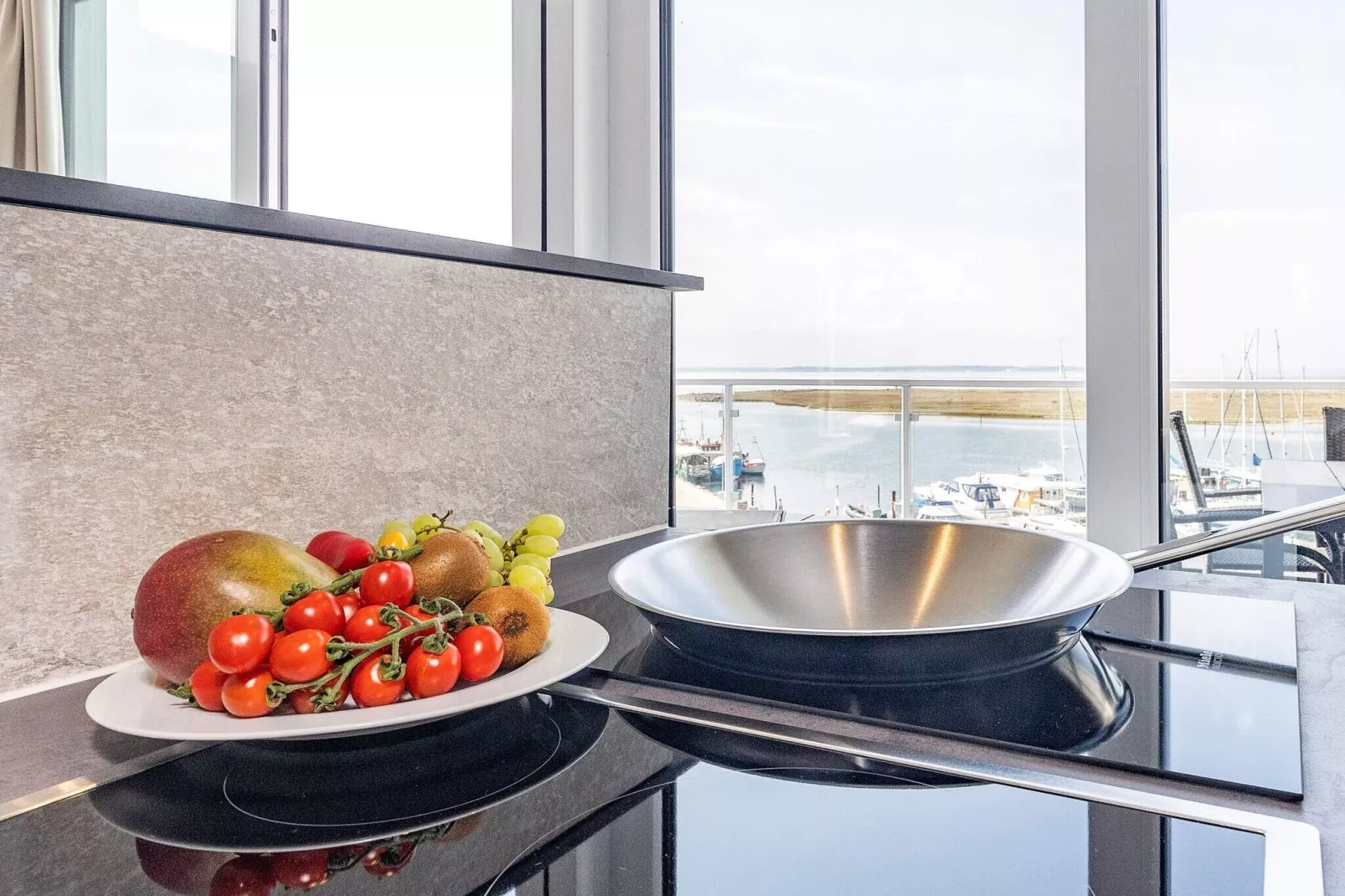 Harbour view apartment in Wendtorf-Indoor
