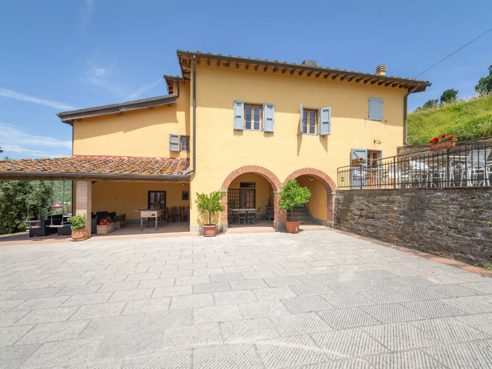 Antico Loggiato-Outside