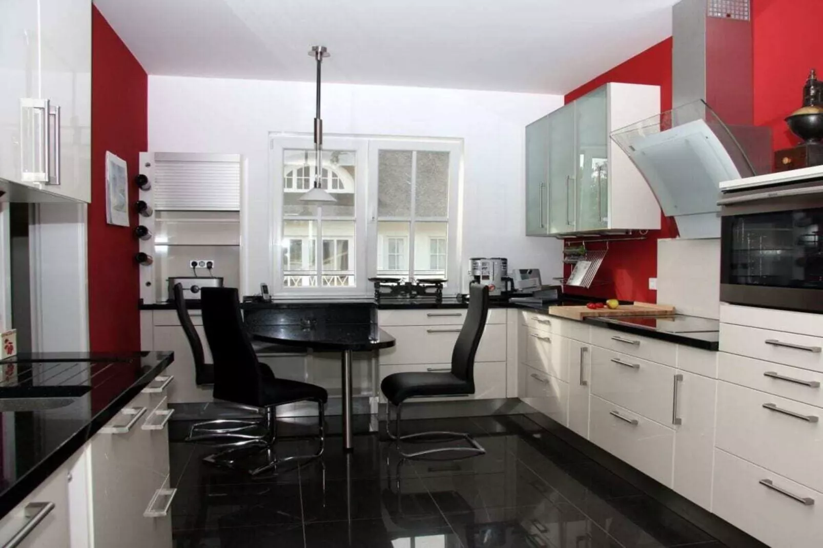 404321-Kitchen