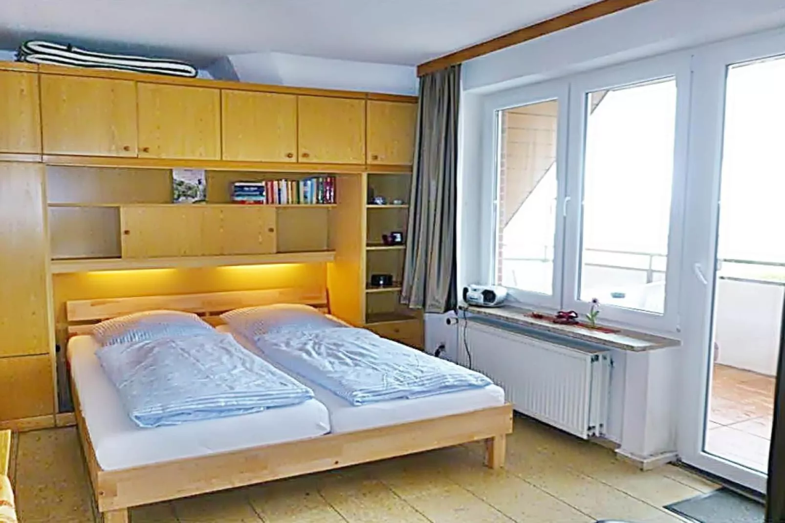 53771-Bedroom