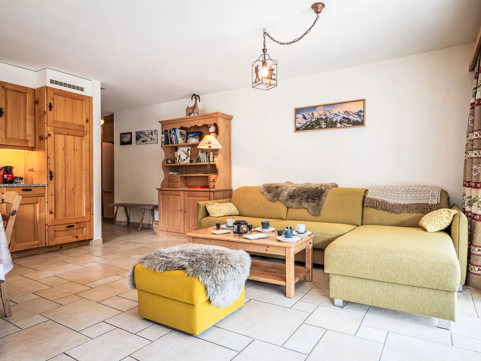 Rhodos B 101-Inside