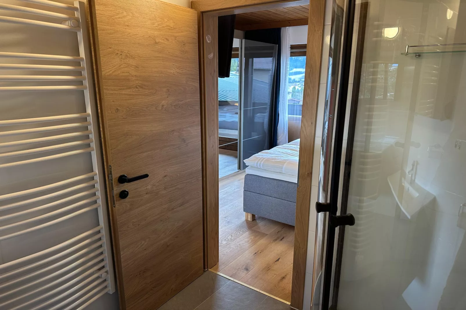 Doppelzimmer 4 - NAOMI in Saalfelden-Pinzgau-Bathroom