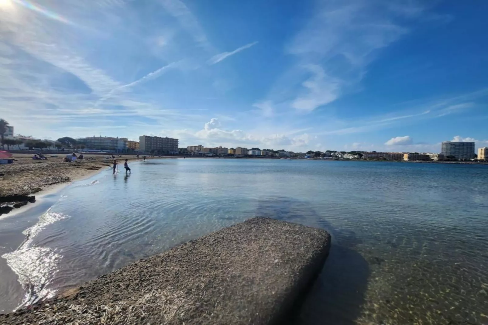Can Tarra 1-Areas within 5km in summer