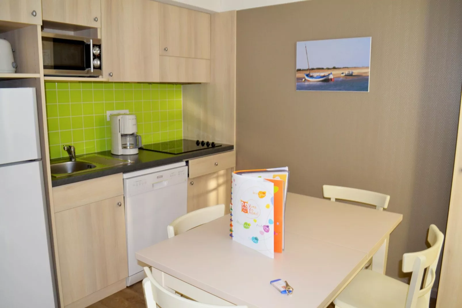 Gîte 3 Pièces 6 Personnes 1 bébé / PORTBAIL PEA 25-Küche