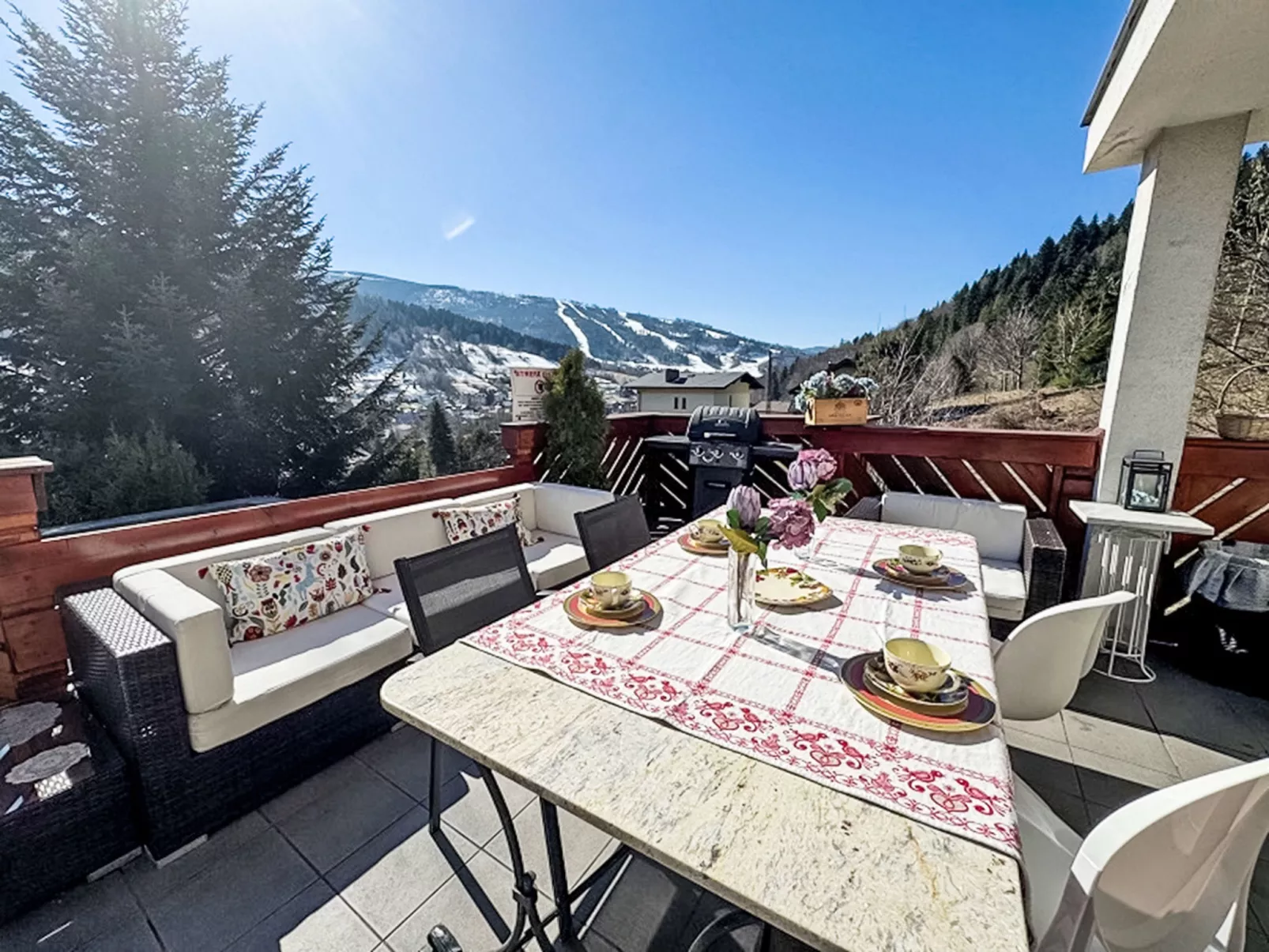 Willa Świerkowa-Draußen