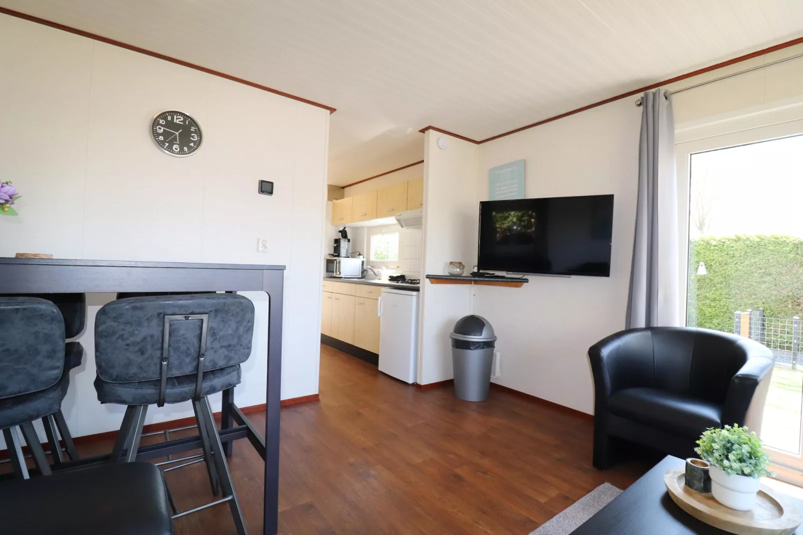 2 chalets naast elkaar-Salon
