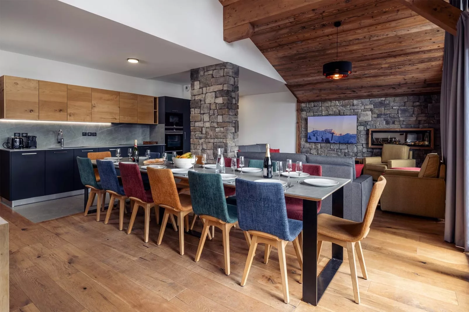 Apartment No 5 6 rooms-Dining room