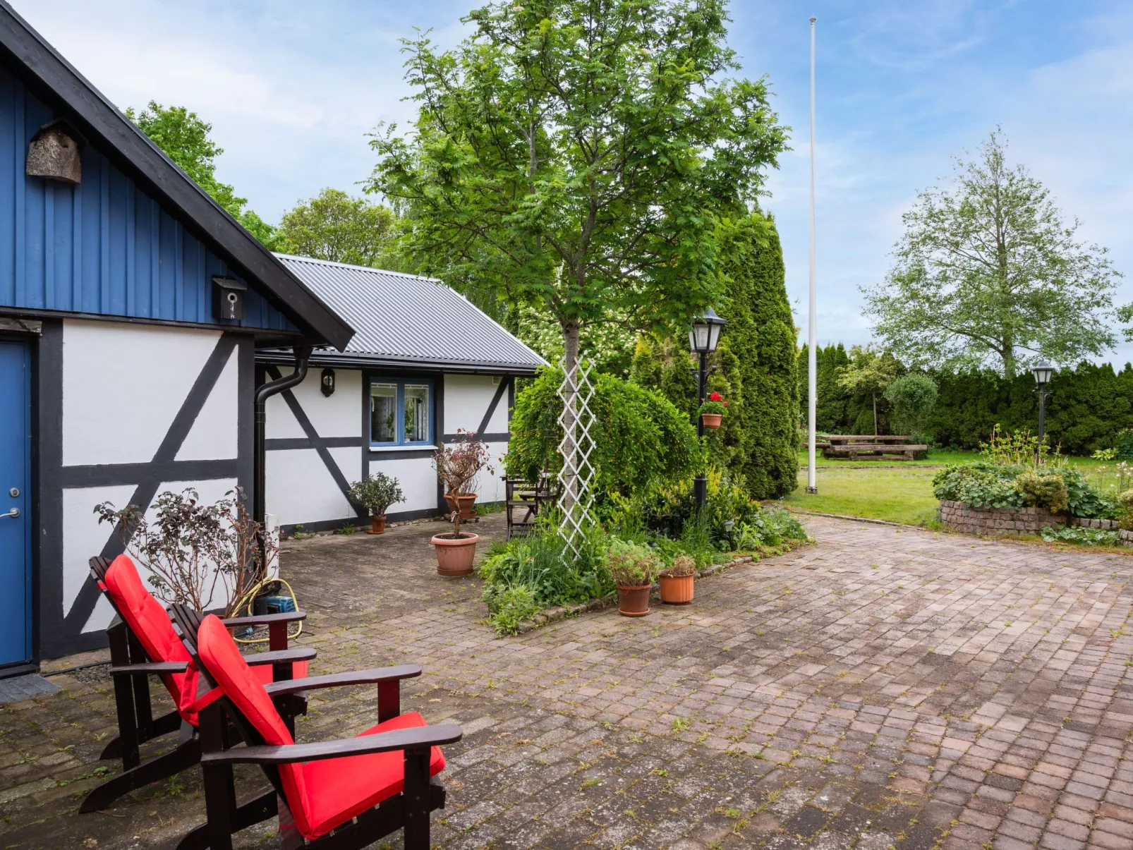 Höja By-Outside