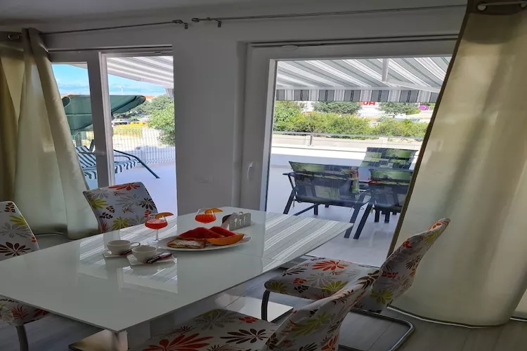 Luxury apartment ANI II with hot tub  - Two Bedroom Apartment with Terrace-Salle à manger