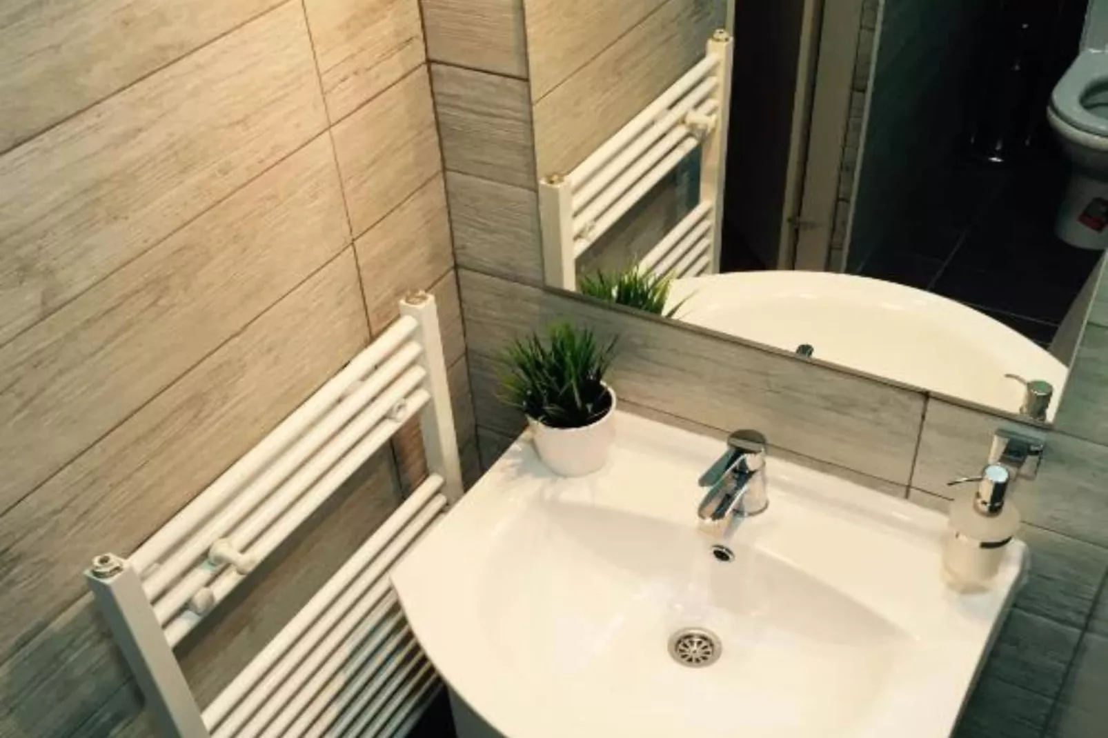 Villa Rubcic - Studio Apartment with Terrace and Poold View (4)-Bathroom
