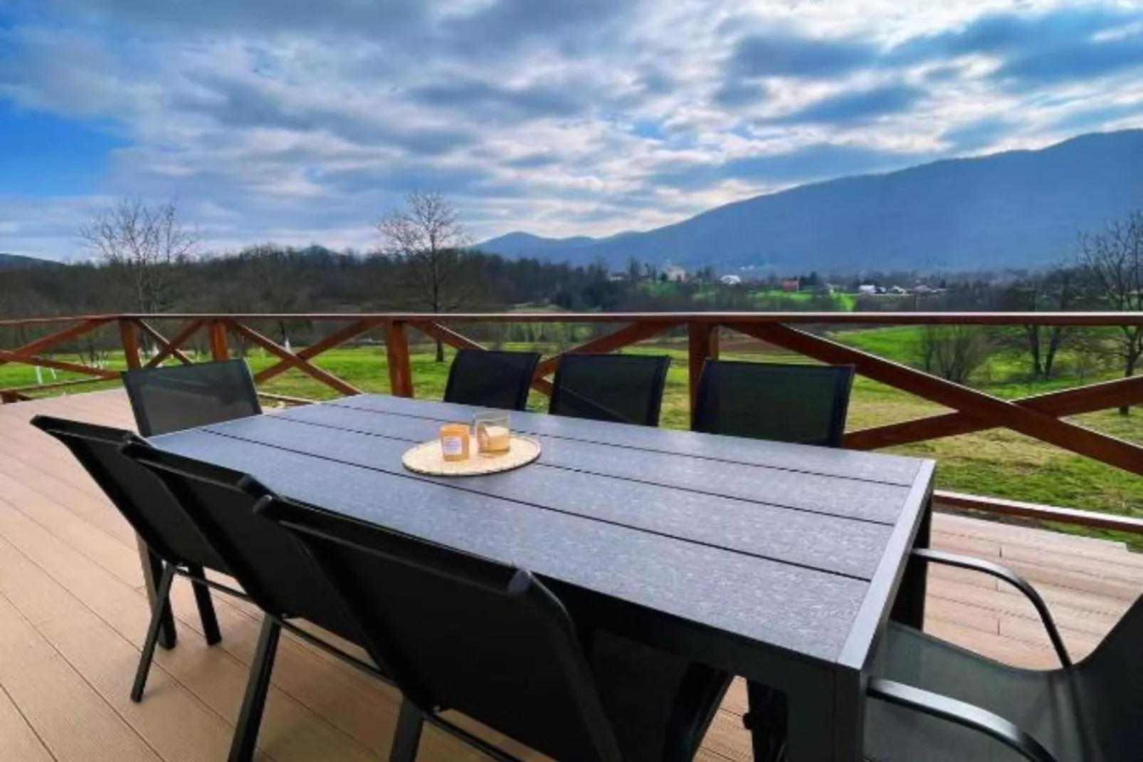 Three Bedroom Holiday Home-Esszimmer