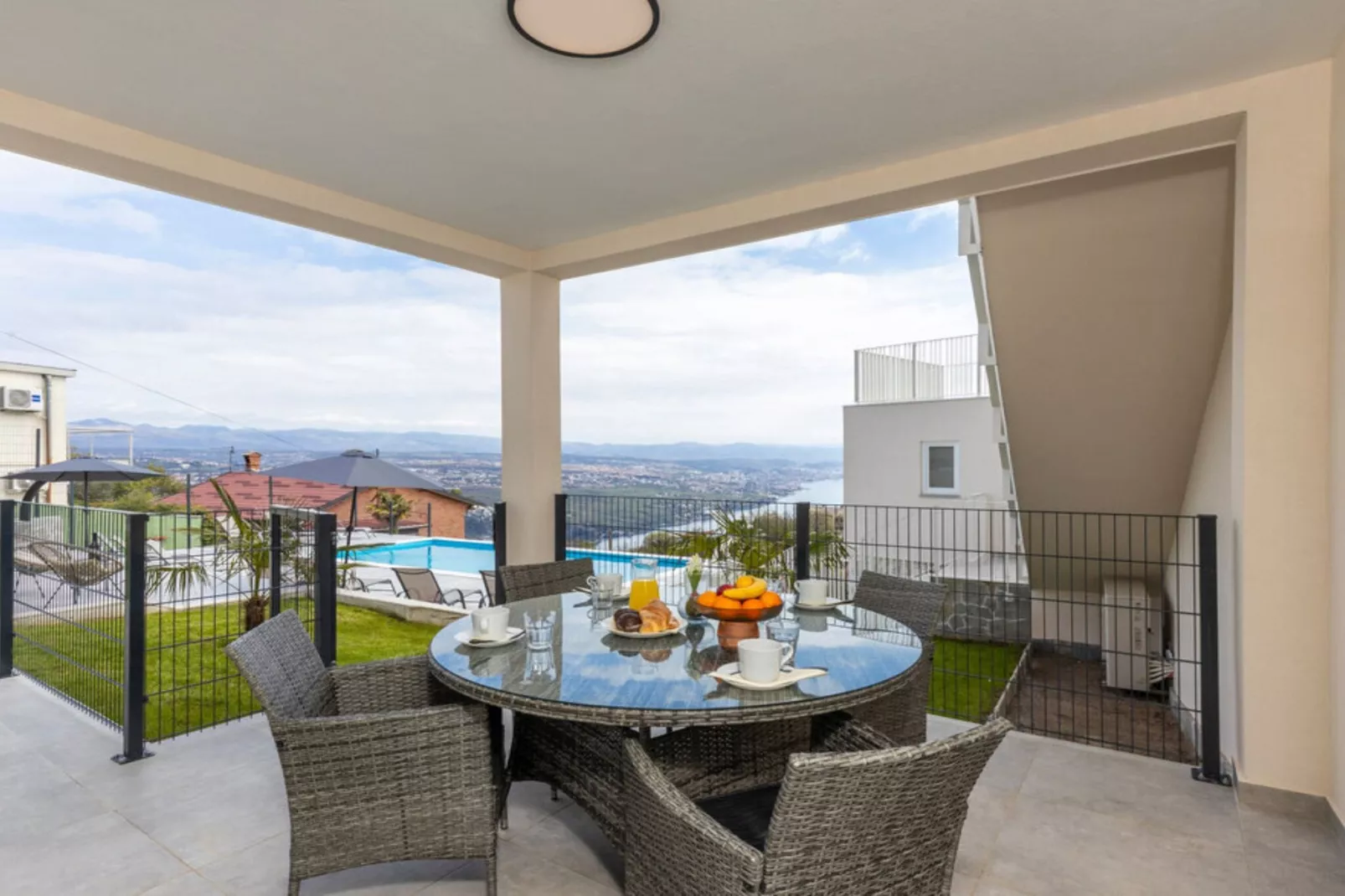 Apartments Bregha - One Bedrom Apartment with Terrace-Esszimmer