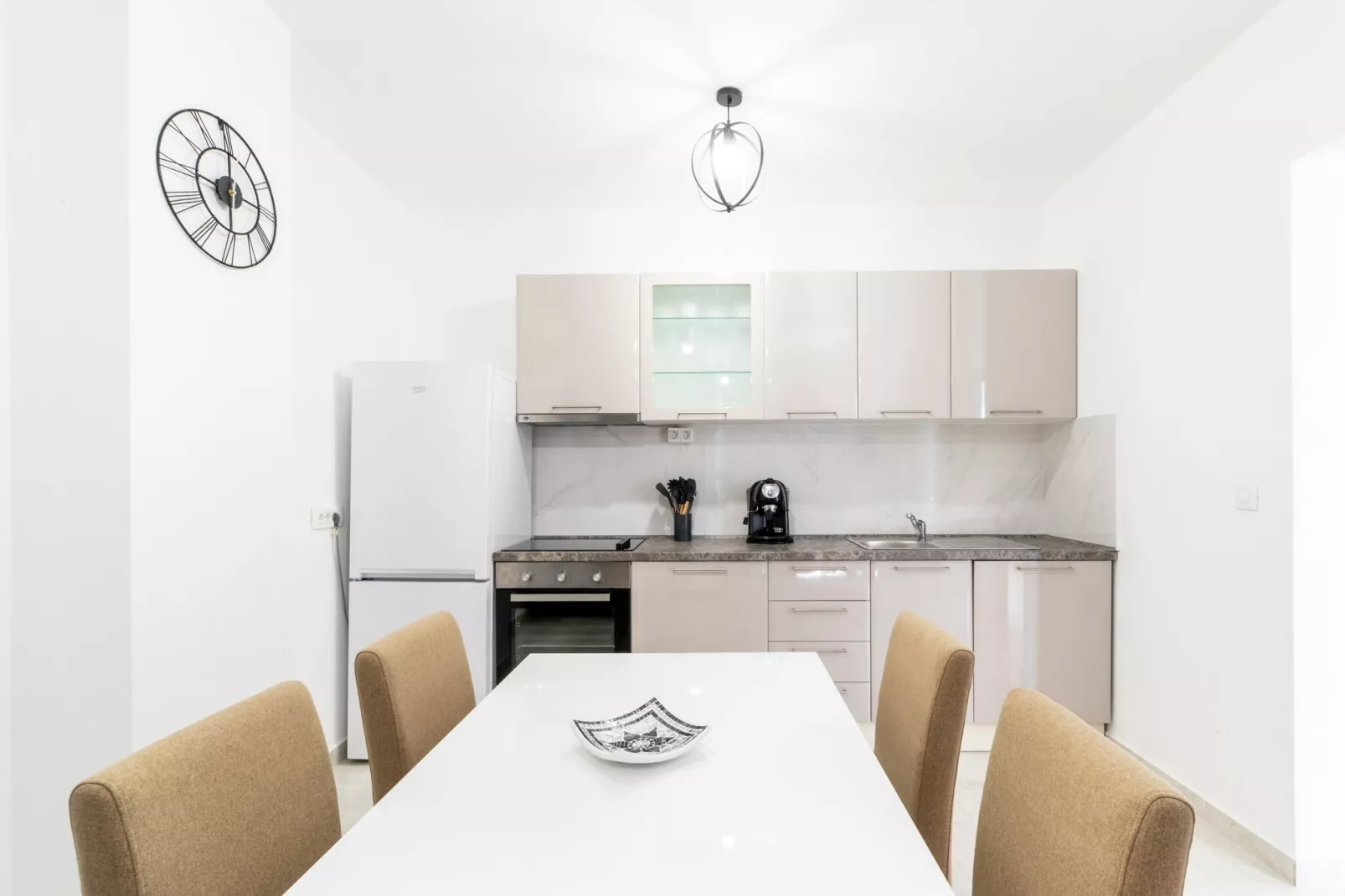 Apartments & Rooms Fisherman's Luck - One-Bedroom Apartment with Terrace and Sea View-Cuisine