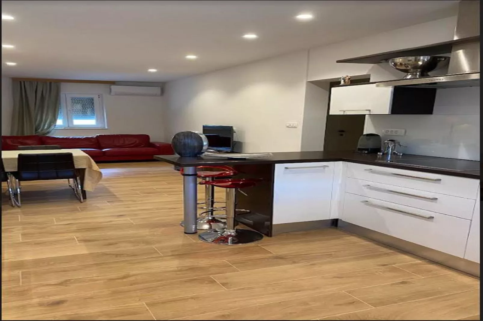 Three Bedroom Villa With  Private Pool-Kitchen