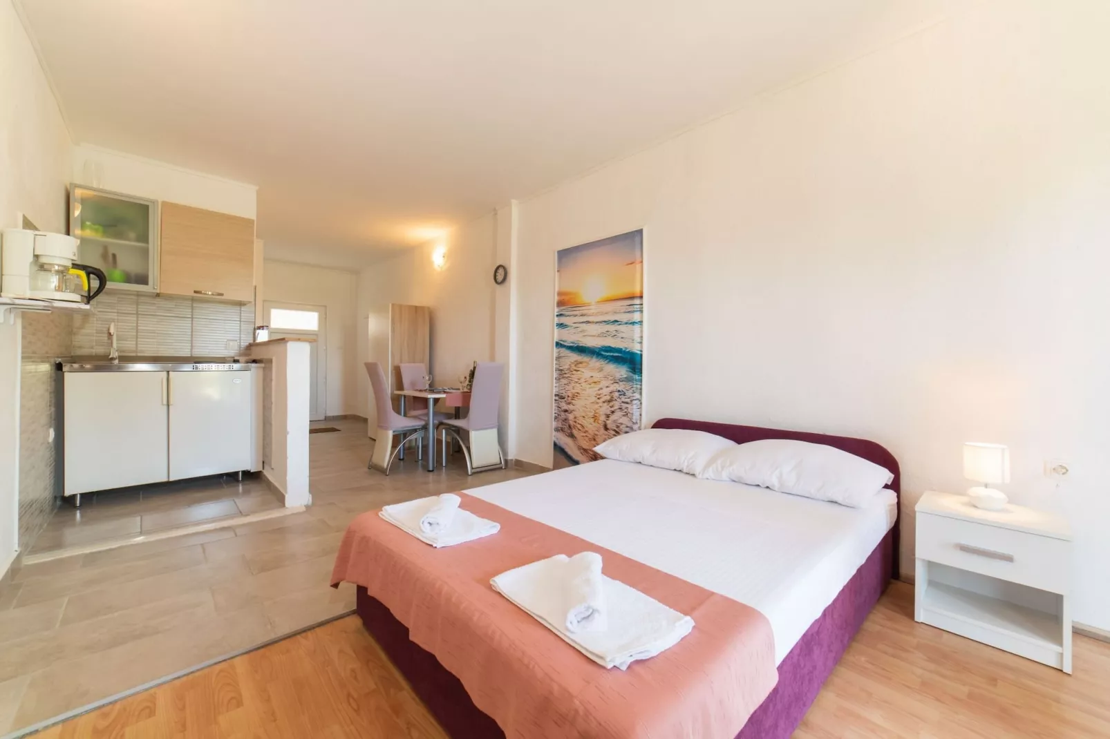 Tranquil and Stylish Apartment Kastel Novi - Studio Apartment with Garden