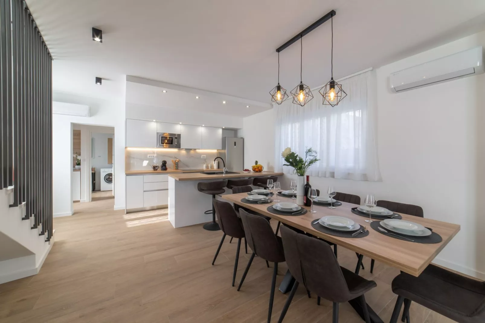 Luxury Kastela Villa with Heated Pool and Lounge Area - Four Bedroom Villa-Dining room